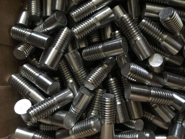 L7M Stud Bolt